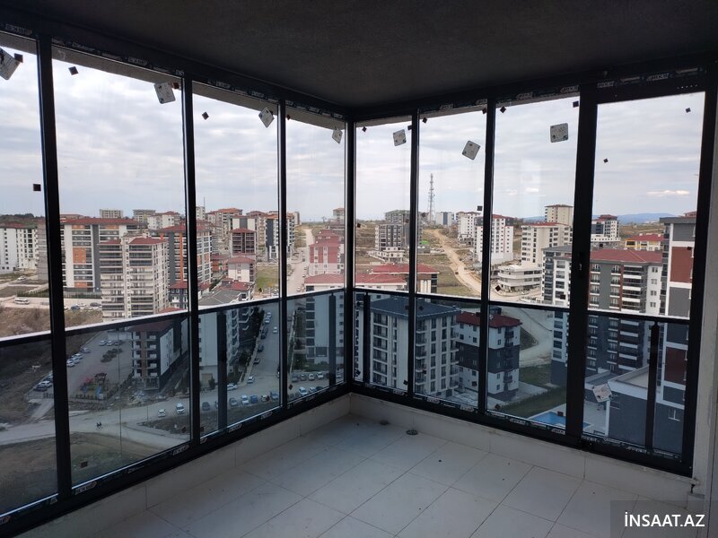 Qatlanan cam balkon modelləri niyə daha çox seçilir?