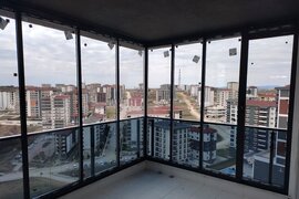 Qatlanan cam balkon modelləri niyə daha çox seçilir?