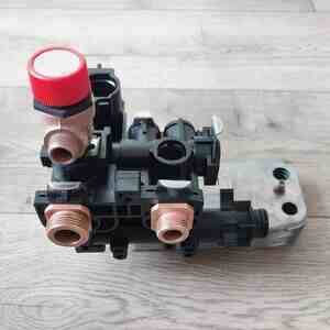 Ariston kombisinin sol qidrobloku Ariston kombisinin sol qidrobloku