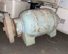 İtiləyici mühərrik