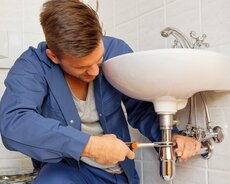 Santexnika ustası sifarişlə