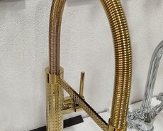 Qızılı rəngli mətbəx qarışdırıcı kran - Material: metal gövdə, parlaq
