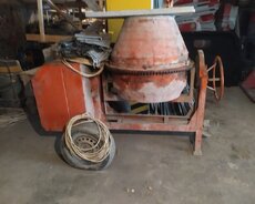 Betonqarışdıran - betoniyer