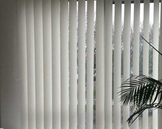 Vertikal jaluz modeli