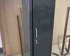 Silah dolablarının sifarişi