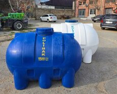 Plastik su çənləri