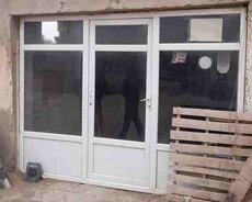 Plastik qapı